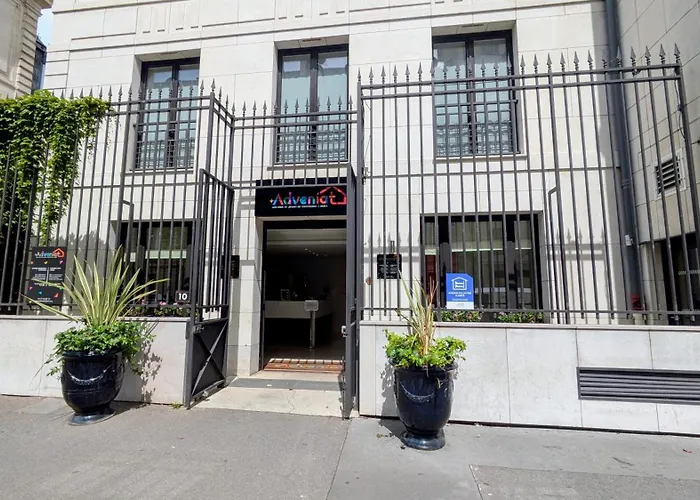 Adveniat Paris